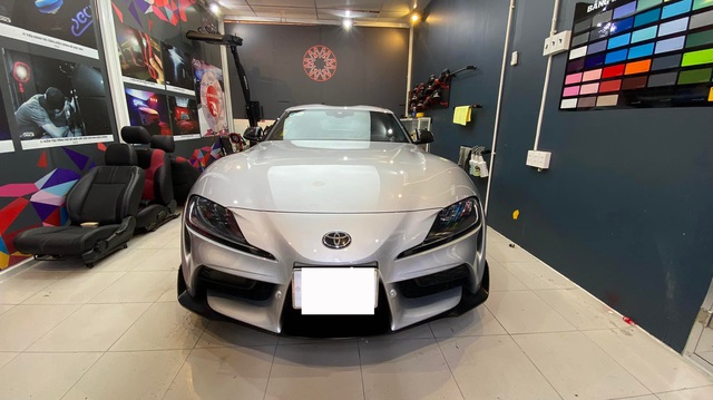 Sau 6 tháng bị bỏ rơi, Toyota Supra 2021 đầu tiên tại Việt Nam bất ngờ về tay đại gia Sài Thành - Ảnh 1.