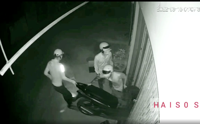  Vừa mua SH đã bị trộm, camera hé lộ tình tiết lúc 4 giờ sáng khiến chủ nhà lạnh gáy - Ảnh 1.