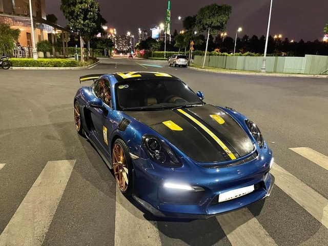 Owning a unique bodykit in Vietnam, 7-year-old Porsche Cayman is valued at more than 3 billion VND - Photo 1.