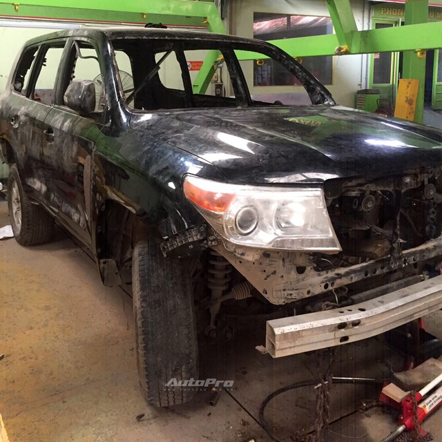 Toyota Land Cruiser owner spent 1 billion dong to revive the car from scrap metal: Shiny as if it was just unboxed after 3 months, unrecognizable with the naked eye - Photo 7.