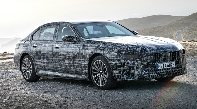 BMW i7 tiếp tục lộ mặt qua loạt ảnh mới - Ảnh 3.