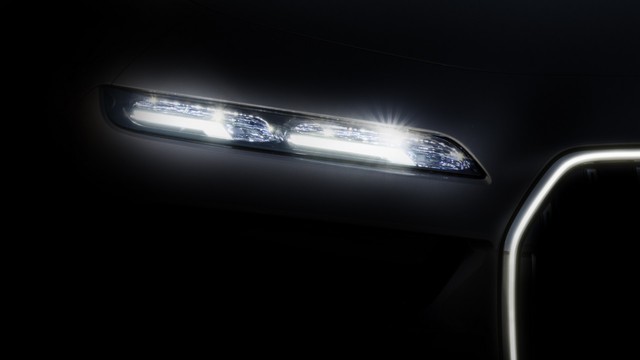 BMW i7 continues to reveal its face through a series of new photos - Photo 1.