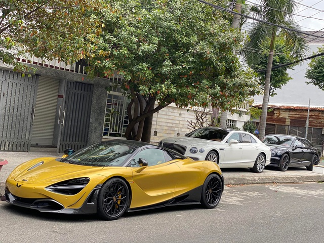 The coveted garage of the giants of Da Nang: Splendid as a hotel, super cars are rare, but 2-wheeled dinosaurs like Tuan Hung are the highlight - Photo 5.