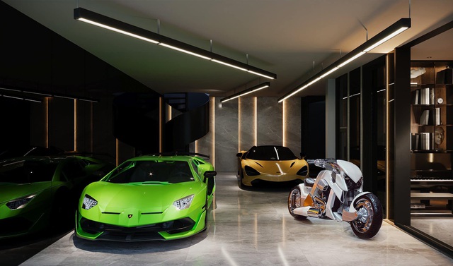 The coveted garage of the giants of Da Nang: As splendid as a hotel, super cars are rare, but 2-wheeled dinosaurs like Tuan Hung are the highlight - Photo 1.