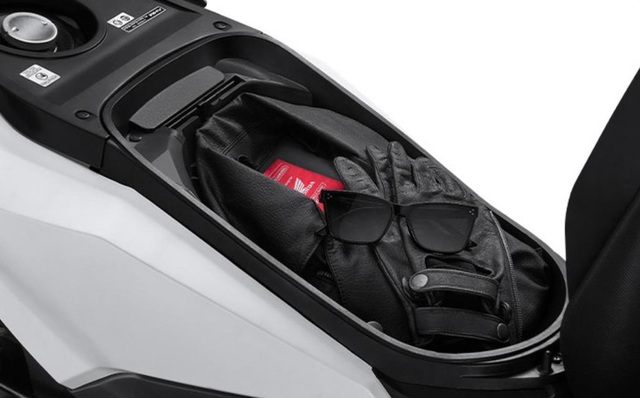 Xe máy Honda Made in Thailand ra mắt gây sốt nhờ loạt nâng cấp, cốp chứa đồ 18 lít - Ảnh 6.