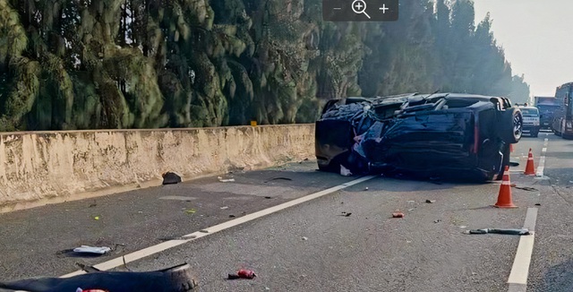 The scene of the accident that overturned the car carrying the Vice Chairman of the People's Committee of Ho Chi Minh City on the highway - Photo 3.