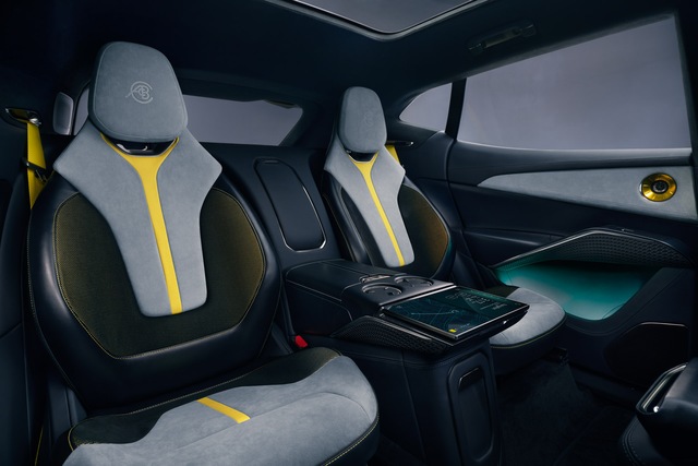 Ra mắt Lotus Eletre - SUV mang tham vọng thành Porsche của người Anh, giá bằng nửa Lamborghini Urus - Ảnh 8.