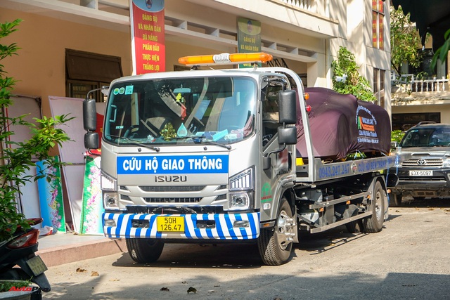 Đây là nơi đại gia Hoàng Kim Khánh bí mật cất Koenigsegg Regera tại Đà Nẵng, nằm riêng một chỗ so với những siêu xe còn lại - Ảnh 2.