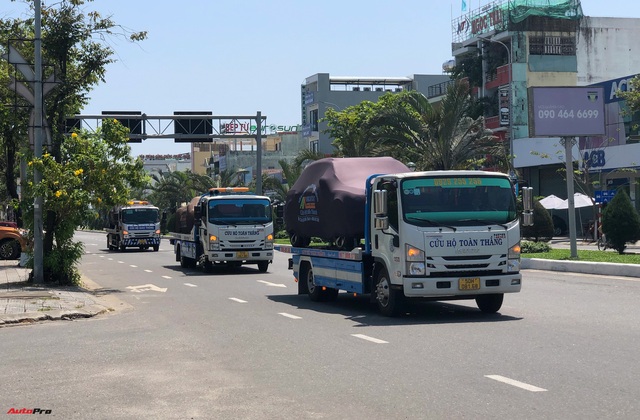 Dàn siêu xe hơn 300 tỷ đồng của đại gia Hoàng Kim Khánh đã tới Đà Nẵng, chuẩn bị cho show diễn bốn bánh đắt đỏ nhất Việt Nam - Ảnh 7. Dàn siêu xe hơn 300 tỷ đồng của đại gia Hoàng Kim Khánh đã tới Đà Nẵng, chuẩn bị cho show diễn bốn bánh đắt đỏ nhất Việt Nam - Ảnh 7.