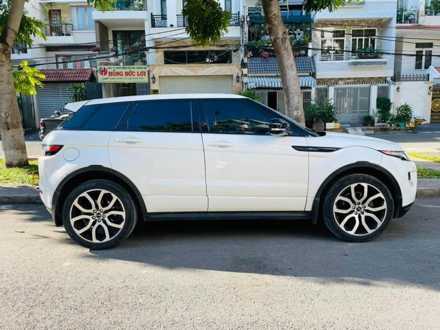 Sở hữu Range Rover Evoque chỉ 1 tỷ đồng, nhưng điều đặc biệt khiến CĐM chú ý là mức ODO của xe sau 10 năm sử dụng - Ảnh 5. Sở hữu Range Rover Evoque chỉ 1 tỷ đồng, nhưng điều đặc biệt khiến CĐM chú ý là mức ODO của xe sau 10 năm sử dụng - Ảnh 5.