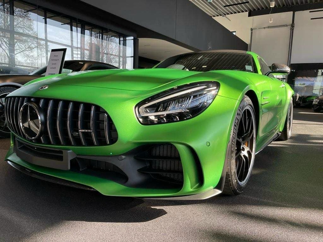 Thêm Mercedes-AMG GT R lên đường về Việt Nam phá vỡ thế độc tôn của doanh nhân Nguyễn Quốc Cường - Ảnh 1.