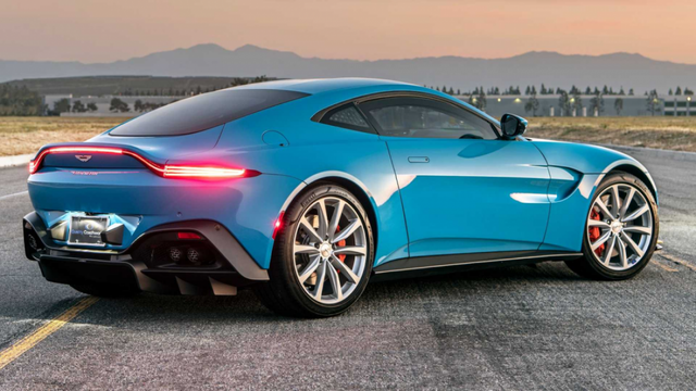 AddArmor converts Aston Martin Vantage supercar into bulletproof car - Photo 2.