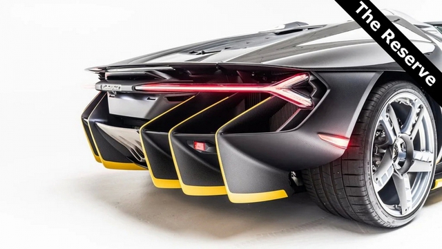 Rao bán siêu xe triệu đô - Lamborghini Centenario Roadster với thân vỏ bằng sợi carbon - Ảnh 8.