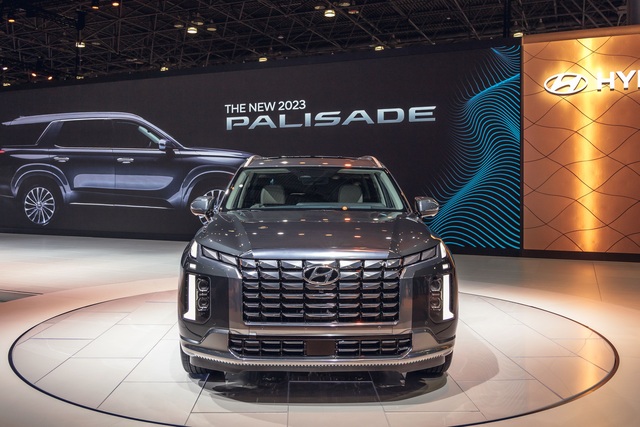 Ảnh thực tế Hyundai Palisade 2023: Đẹp mỹ mãn, học nhiều công nghệ của xe sang, tạo sức ép cho Explorer - Ảnh 2.