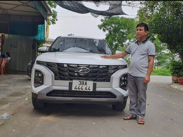 Nghe An called, Ha Tinh replied: The owner of the Hyundai Creta car hit the fourth-quarter license plate right after the ninth-quarter Kia Sonet - Photo 2.