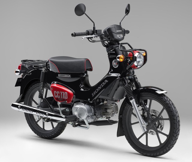 Car number Honda Cross Cub 110 2022 to the dealer, drink 1 liter of gasoline to go 67km - Photo 1.