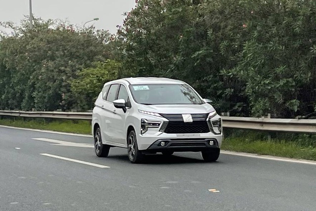 Dealers revealed that Mitsubishi Xpander 2022 has the highest expected price of 645 million VND, launched this month, in response to Toyota Veloz - Photo 4.