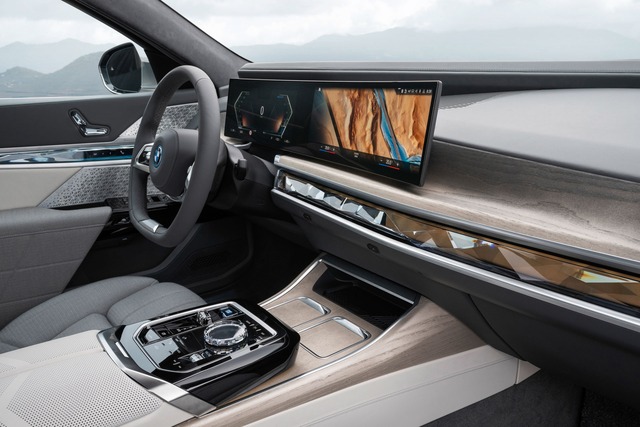 The all-new BMW i7 possesses many technologies that no other competitor has, the Mercedes-Benz EQS match is about to return to Vietnam - Photo 9.