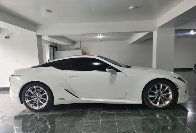 Lexus LC500h siêu hiếm tại Việt Nam được bán lại chỉ với giá hơn 7 tỷ đồng - Ảnh 4.