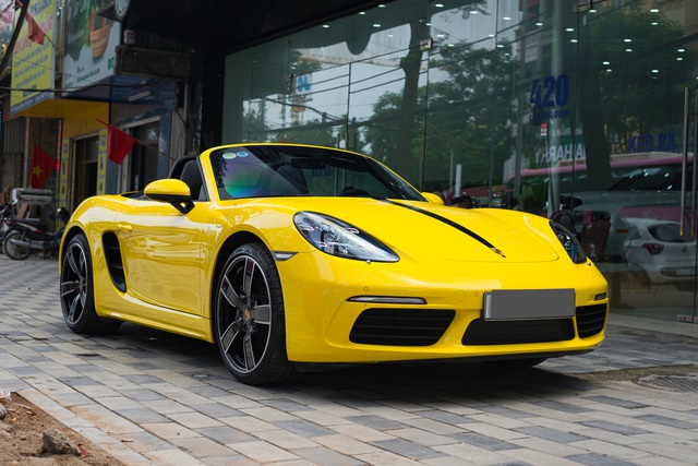 1 năm tuổi, Porsche 718 Boxster “lướt nhẹ” 7.000km được rao bán với giá hơn 5 tỷ - Ảnh 10.