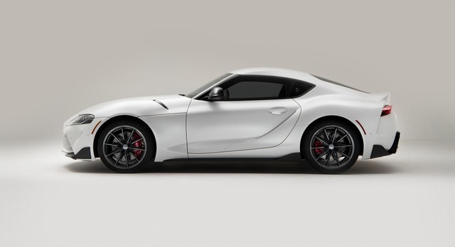 Toyota GR Supra is officially like Vios junior because... has a manual version - Photo 4.