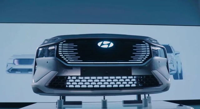 Hyundai Santa Fe thế hệ mới sẽ thay đổi nhận diện thương hiệu với logo phát sáng, biến thành SUV 7 chỗ đích thực - Ảnh 2.