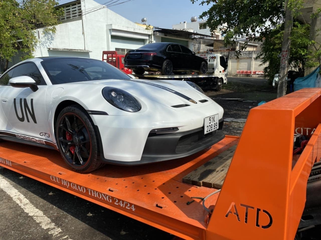 Đại gia cà phê Trung Nguyên sắm Porsche 911 GT3 2022 giống của Nguyễn Quốc Cường, vừa nhận xe đã gắn một chi tiết nhận diện - Ảnh 2.