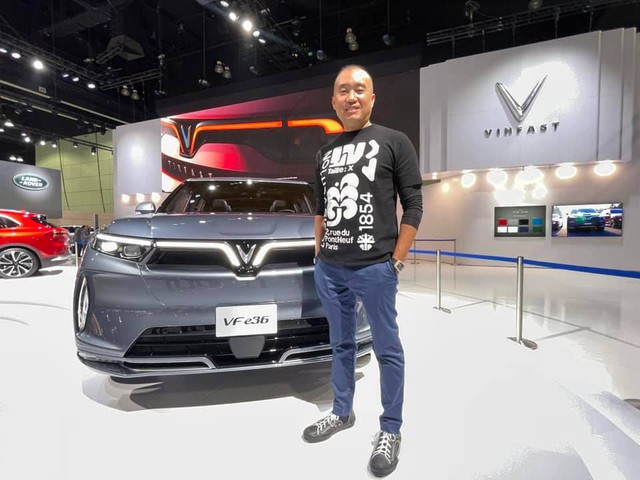 Supercar player Tyler Ngo confirmed to order 10 VinFast VF 8 and VF 9, flew from the US to the factory in Hai Phong to test drive the car - Photo 2.