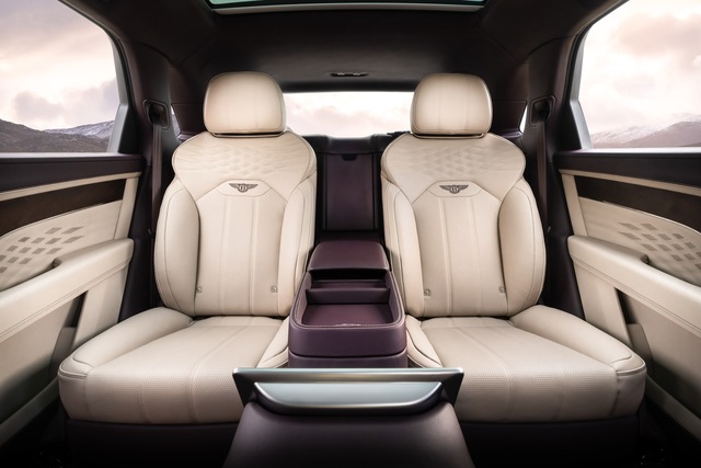 Bentley Bentayga Extended ra mắt: SUV đầu bảng, rộng và nhiều công nghệ nhất của Bentley - Ảnh 2.