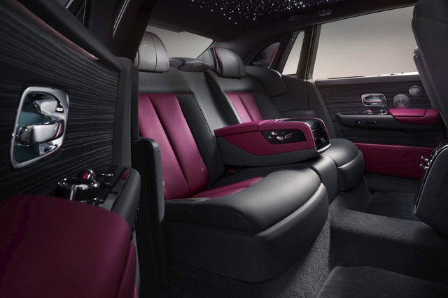 Rolls-Royce Phantom 2023 launched: Luminous radiators, many new options for the super-rich - Photo 8.