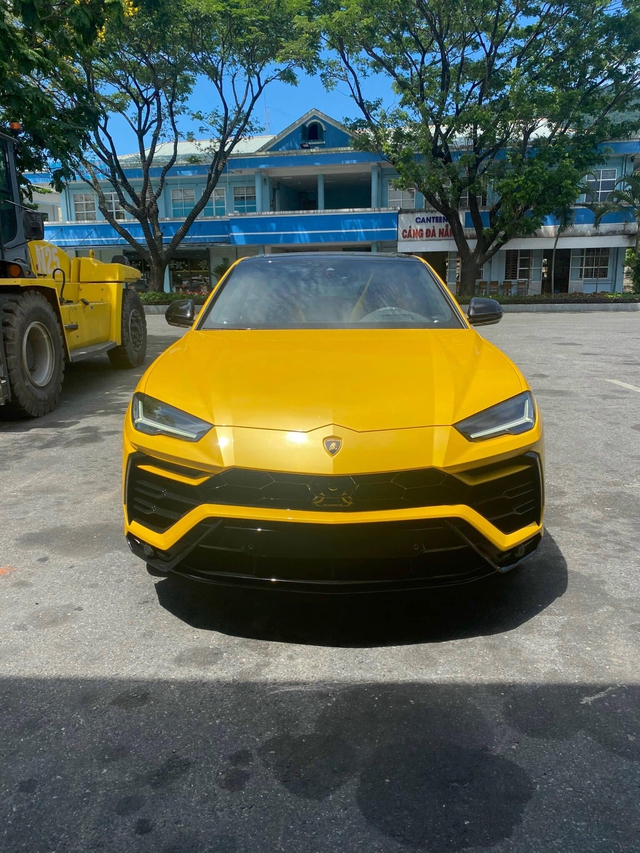 Lamborghini Urus độ độc quyền đầu tiên về Việt Nam - Lựa chọn mới cho giới nhà giàu không thích đụng hàng - Ảnh 1.