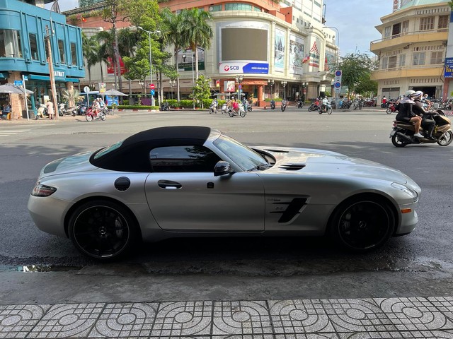 Mercedes-Benz SLS AMG GT Roadster độc nhất Việt Nam tái xuất sau hơn 1 năm nằm trong garage - Ảnh 5.