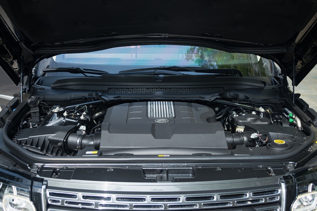 Dùng xe 5 năm, chủ nhân Range Rover bản thùng to vẫn có thể đổi ngang được Lexus LX 600 mới - Ảnh 8.