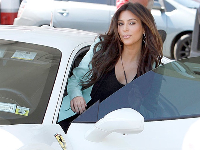 Ferrari cong bo su thuc ve chuyen dua Justin Bieber Kim Kardashian vao danh sach den