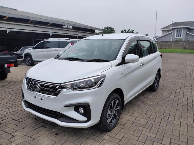 Suzuki Ertiga Hybrid 2022 ra mắt Việt Nam trong tháng 9 - Áp lực mới cho Mitsubishi Xpander và Toyota Avanza Premio - Ảnh 1.