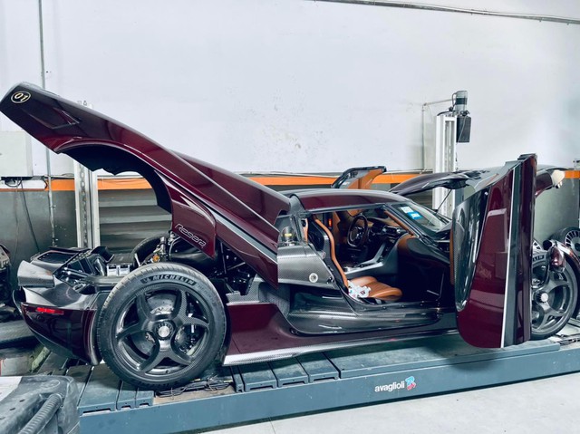 Hé lộ quá trình bảo dưỡng Koenigsegg Regera giá 200 tỷ đồng trước khi lên đường ra Hà Nội - Ảnh 3.