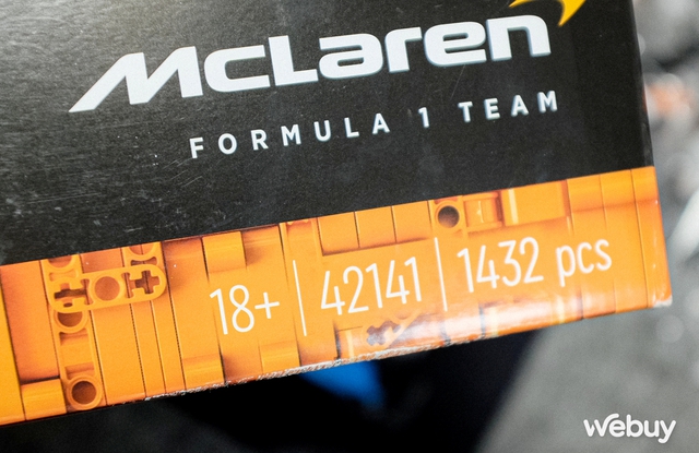 Lần đầu chơi LEGO 1432 mảnh: Mất 10 tiếng mới ghép xong, thành hình xe đua F1 McLaren chân thật từng chi tiết  - Ảnh 3.