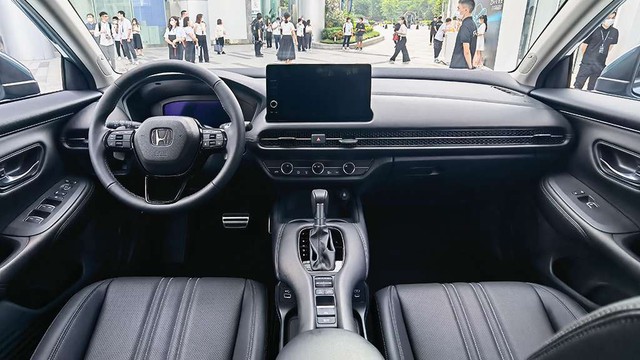 Honda ZR-V lộ nội thất y như Civic đời mới - đối thủ của Toyota Corolla Cross - Ảnh 2.