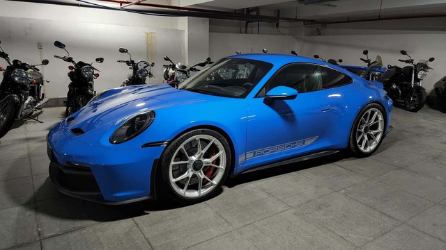 Chờ cả năm mới có xe, chủ nhân chiếc Porsche 911 GT3 2022 mới lái hơn 60km sau 1 tháng, nội ngoại thất như mới đập hộp - Hình 3.