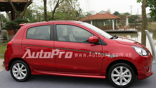 Cận cảnh Mitsubishi Mirage phiên bản RalliArt tại Việt Nam