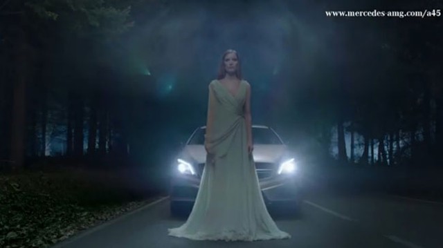 Thần tiên và người ngoài hành tinh cũng mê Mercedes-Benz A45 AMG