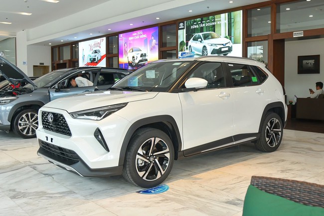 Ch&ecirc;nh nhiều nhất 81 triệu đồng, chọn bản 'base' Toyota Yaris Cross nhiều ADAS hay đổi lấy Jaecoo J5 nhưng treo đa li&ecirc;n kết- Ảnh 2.