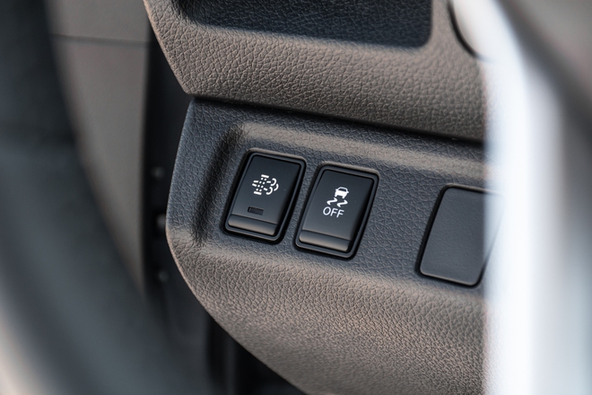 Nissan Navara 2024 ra mắt Việt Nam: Thêm phiên bản, chỉ còn từ 685 triệu đồng, cạnh tranh Ranger bằng giá mềm hơn bản cũ- Ảnh 7. Nissan Navara 2024 ra mắt Việt Nam: Thêm phiên bản, chỉ còn từ 685 triệu đồng, cạnh tranh Ranger bằng giá mềm hơn bản cũ- Ảnh 7.