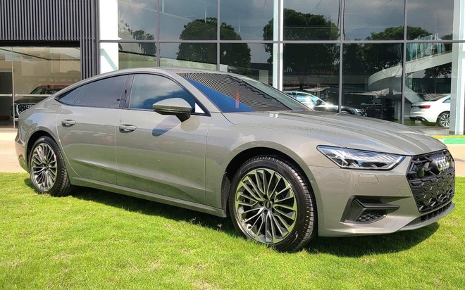 Audi A7 Sportback 2024 về đại lý: Giá tham khảo 2,99 tỷ, xấp xỉ E 300, có đèn Matrix, loa B&O, động cơ nhỏ hơn, bỏ AWD- Ảnh 4.