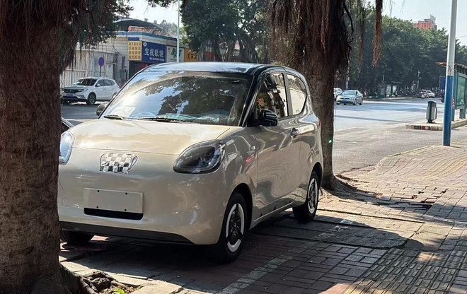 Wuling Mini EV lộ bản mới: Như Bingo thu nhỏ, 2 màn hình, tầm hoạt động không đổi, ghế sau bị chê vẫn chật- Ảnh 2.