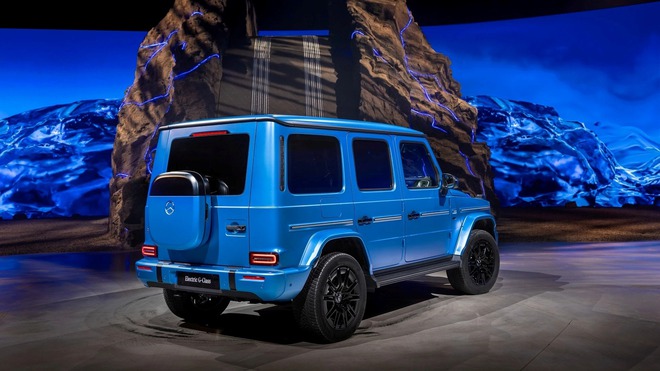 Đại lý báo Mercedes-Benz G 580 giá 8,8 tỷ, về Việt Nam đầu năm sau: Là bản giới hạn, gần 580hp, chạy 473km/sạc, quay đầu 360 độ- Ảnh 4. Đại lý báo Mercedes-Benz G 580 giá 8,8 tỷ, về Việt Nam đầu năm sau: Là bản giới hạn, gần 580hp, chạy 473km/sạc, quay đầu 360 độ- Ảnh 4.