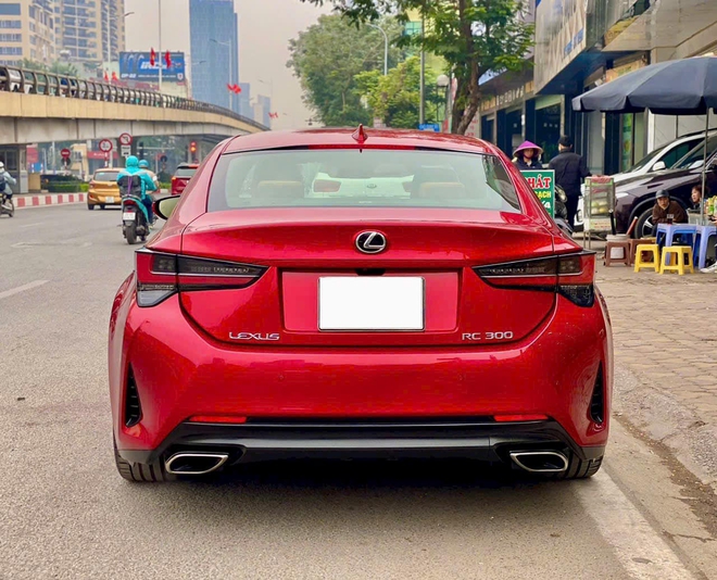 Lexus RC 300 ‘siêu lướt’ 9.000km được chào giá 1,9 tỷ, bằng hơn nửa giá lăn bánh niêm yết sau 5 năm- Ảnh 7.