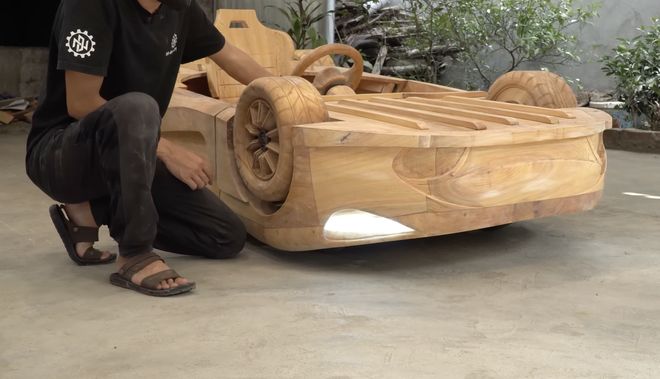Chán làm mô hình bình thường, ông bố 9x ở Bắc Ninh chế tạo McLaren 720S lộn ngược tặng con trai- Ảnh 12. Chán làm mô hình bình thường, ông bố 9x ở Bắc Ninh chế tạo McLaren 720S lộn ngược tặng con trai- Ảnh 12.