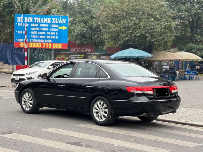 Rao bán hàng hiếm Hyundai Azera 2007 ngang giá VinFast VF 3, chủ xe chia sẻ: Trước đây bán cái nhà chỉ đủ mua cái bánh- Ảnh 4.