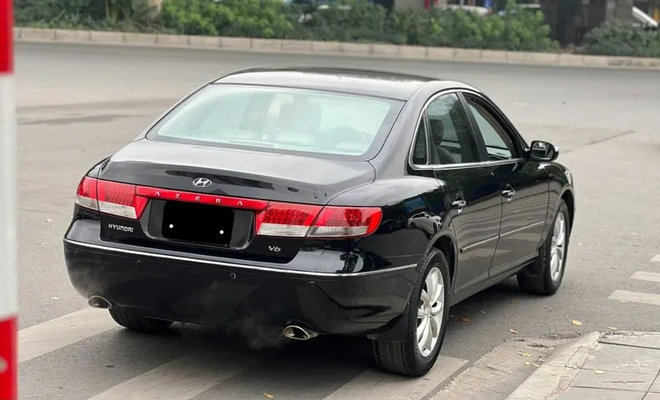 Rao bán hàng hiếm Hyundai Azera 2007 ngang giá VinFast VF 3, chủ xe chia sẻ: Trước đây bán cái nhà chỉ đủ mua cái bánh- Ảnh 3.